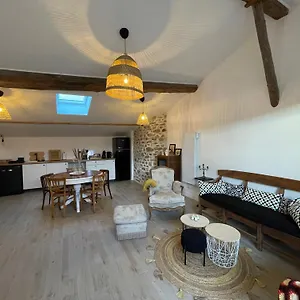  Hébergement de vacances Maison De Village Coeur Andeol